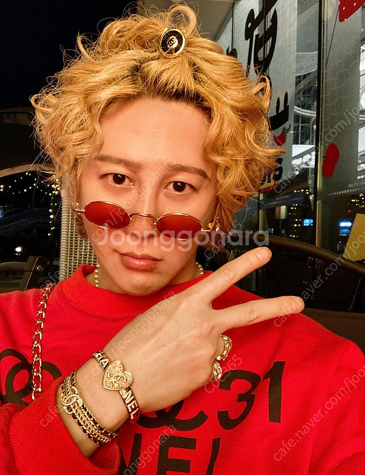 샤넬 크리스탈 뱅글팔찌--5