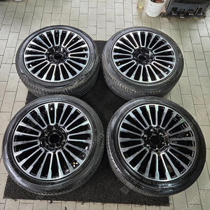 스타리아 그랜드카니발 그랜드스타렉스 전용 만소리20인치 휠타이어 판매