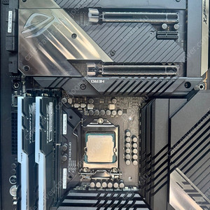 10700K, 10700KF 메인보드 램 세트(2세트입니다)/ 2060S 그래픽카드