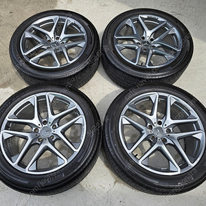 벤츠 G63 21인치 순정 휠+타이어 (긁힘 및 파손 하자없음) W463 / W464 / W465