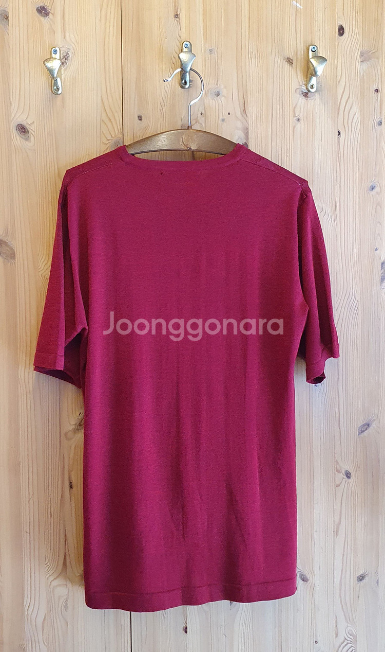 77.BOSS 브이넥 반팔니트--1