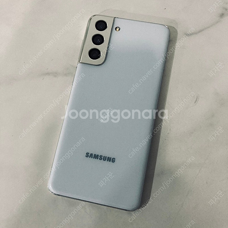 갤럭시 S21 화이트 256기가 매우깔끔한기기 15만원...--1