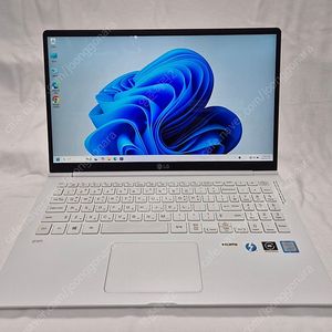 LG 그램 15인치 터치스크린 노트북 15ZD990 i5 16G SSD 512GB GRAM 판매합니다.