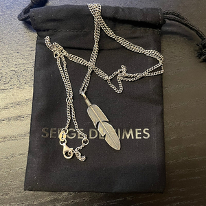 Serge denimes 서지 드님스 패더 목걸이