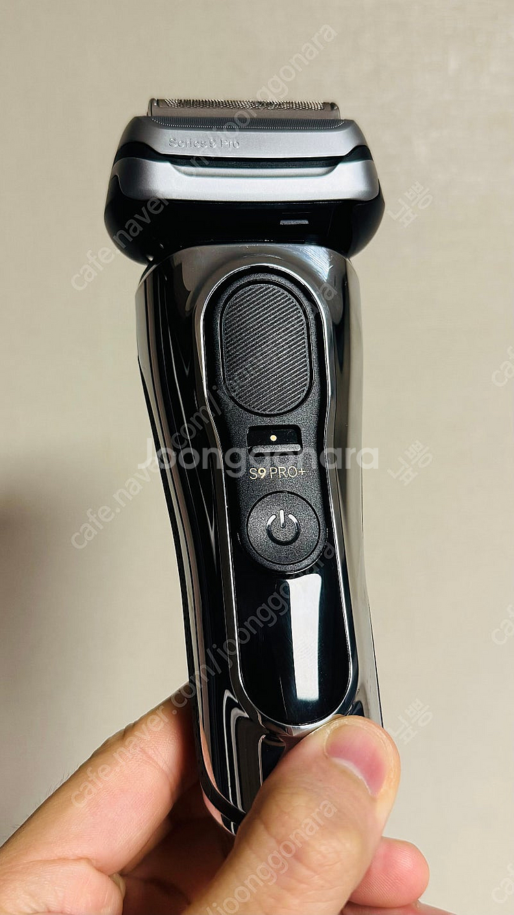 Braun 9pro+ 크롬 면도기--1