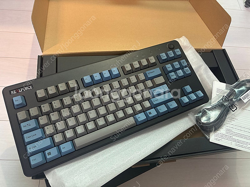 리얼포스 R3 BT TKL 저소음 45g 균등 영문 순...--0