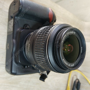 니콘 D200 + VR 18-55 + 35.8G