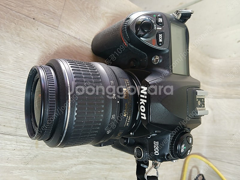 니콘 D200 + VR 18-55 + 35.8G--1