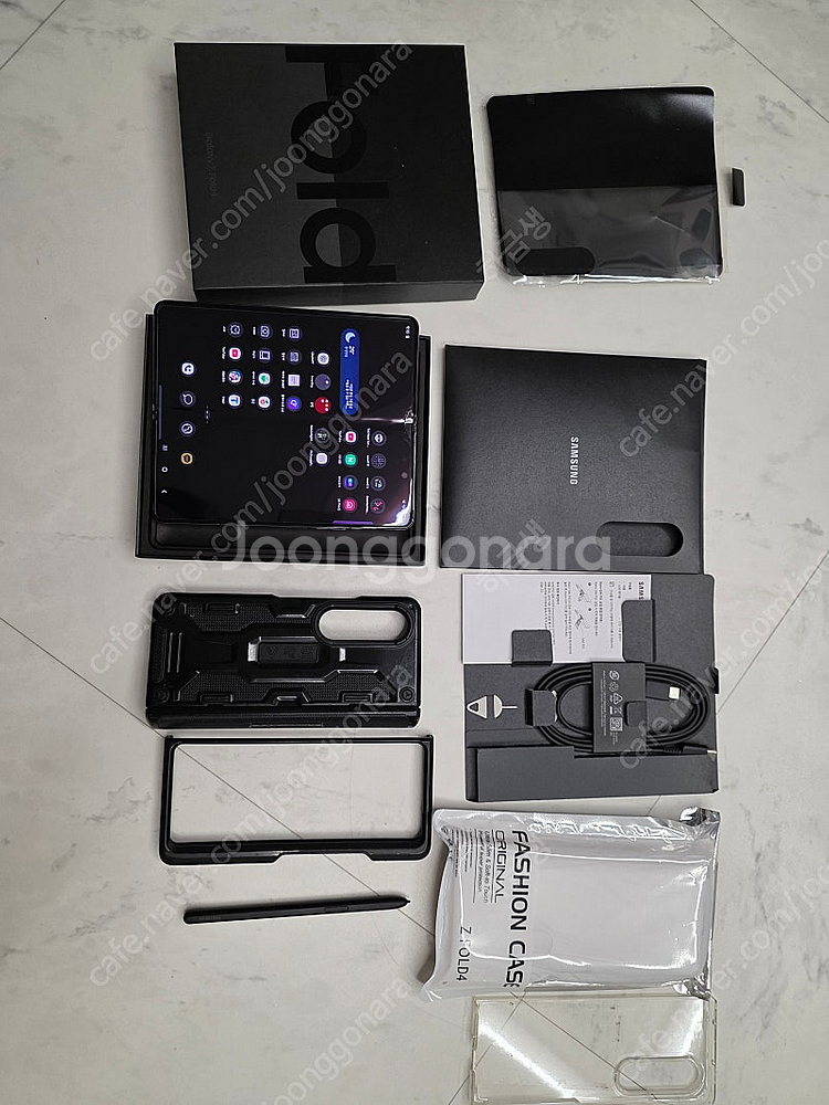갤럭시 Z 폴드4 자급제 512gb 풀박스 판매합니다--0