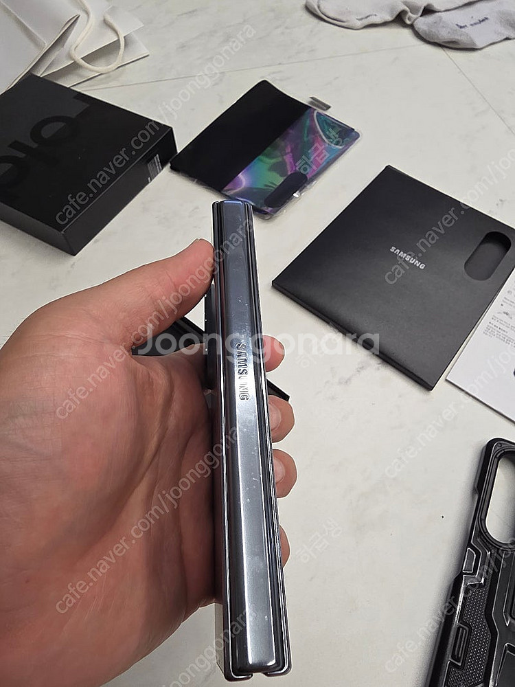 갤럭시 Z 폴드4 자급제 512gb 풀박스 판매합니다--8