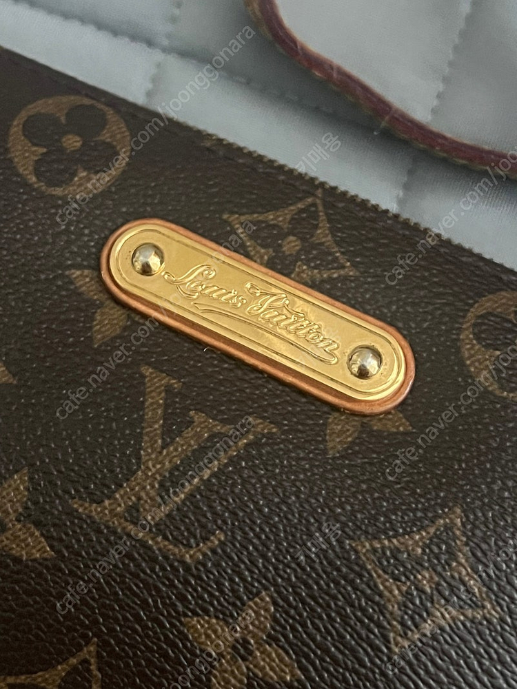 루이비통 에바클러치 이미지