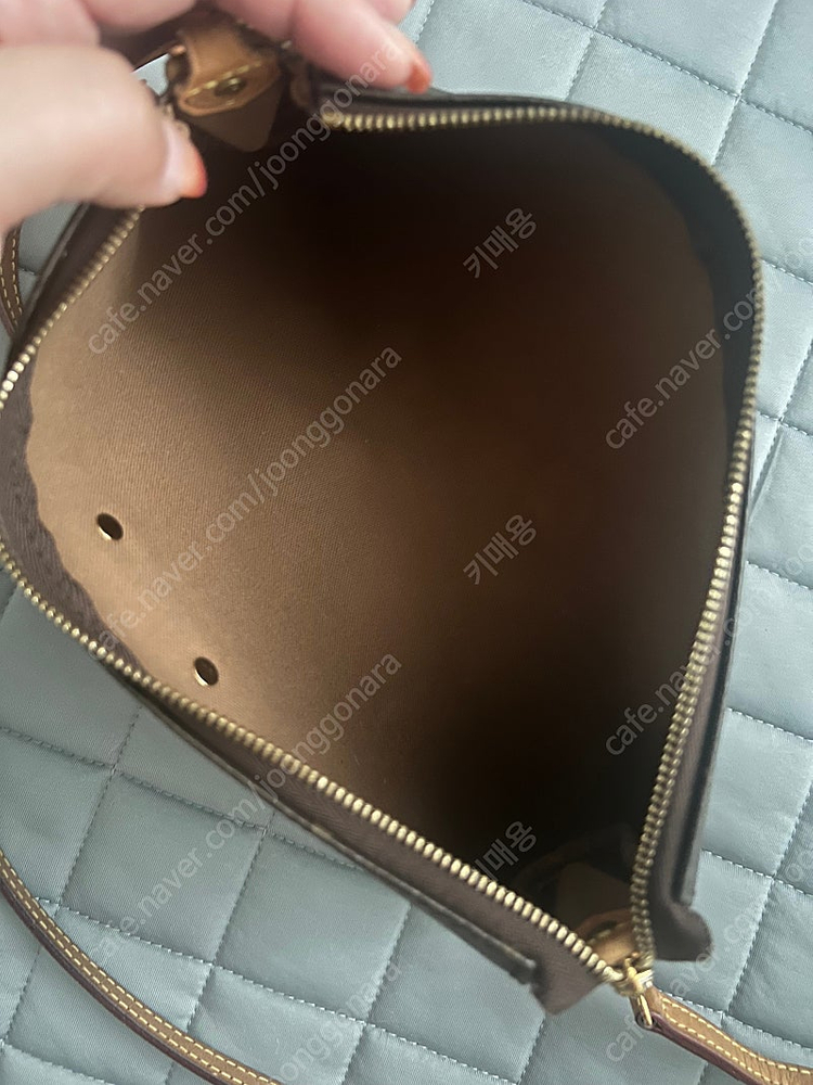 루이비통 에바클러치 이미지