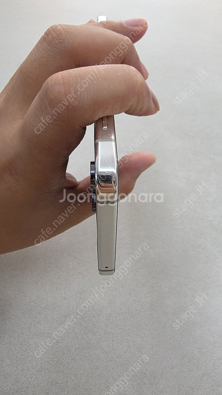 갤럭시 플립5 512G 화이트 판매합니다.--4