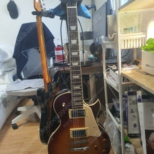 일렉기타 Sire Larry Carlton L7 레스폴 TS색상 [거의 새것] [59만] [직거래만]
