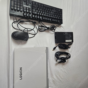 LEGION 5 게이밍노트북, 라이젠 7 6800, RAM 16, SSD 512, RTX 3070 판매합니다.