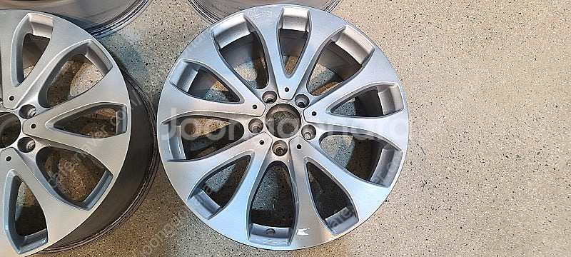 벤츠 E클래스 W213 E300 익스클루시브 18인치 ...--1