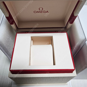 Sale 세일 ! 정품 OMEGA 오메가 여자 시계 박스 파우치형 / 오메가 시계 원목 박스 / 오메가 여성용 시계 리본 케이스 판매합니다 :)