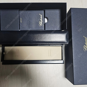 정품 ] Chopard 쇼파드 반지 박스 , 쇼파드 귀걸이 케이스 , 쇼파드 브레이슬릿 팔찌 박스 시계 케이스 판매합니다 :)