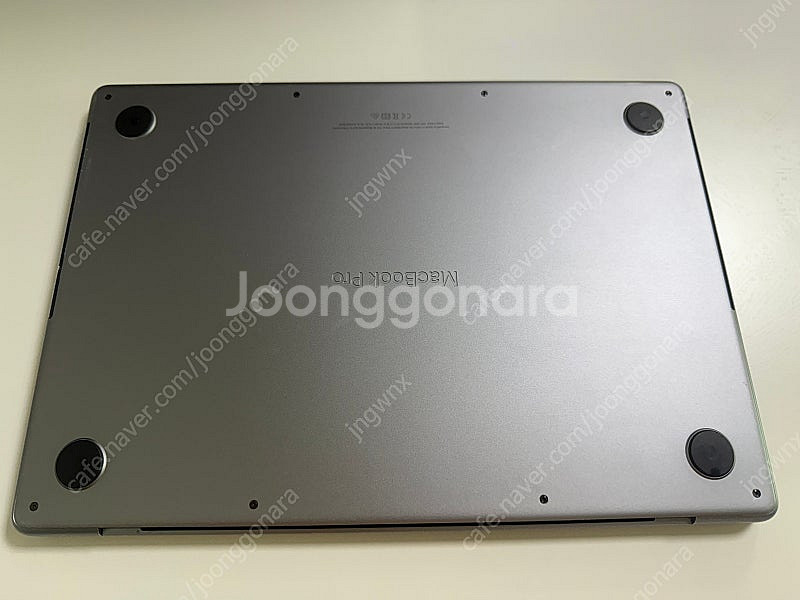 맥북프로 m1max/64g/2tb 14인치 팝니다--4