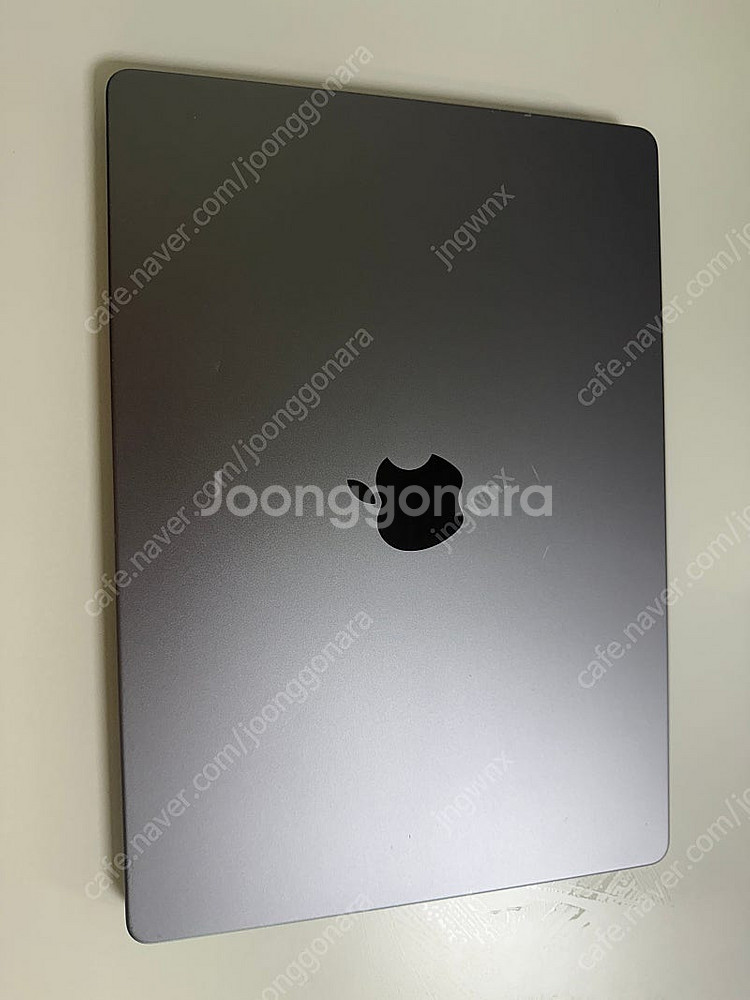 맥북프로 m1max/64g/2tb 14인치 팝니다--5