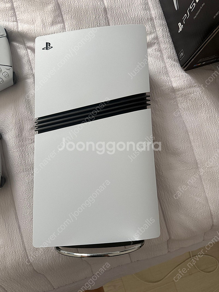 PS5 PRO 디스크 + 듀얼센스 2개 + 정품 충전기...--2