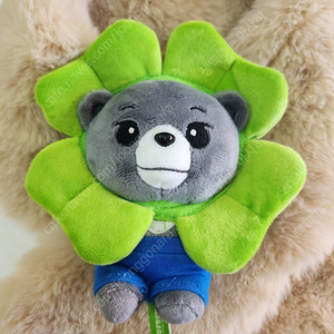 국립공원 덕유산 행운 반달이 가방걸이 분양합니다택배비 별도구매 원하시는분은 010 2591 5865 문자부탁드려요