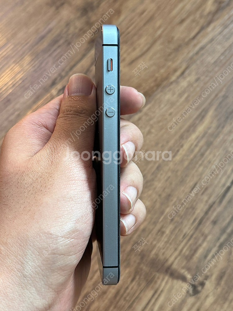 [대구] 아이폰SE1 스그 128gb 무음 판매합니다....--4
