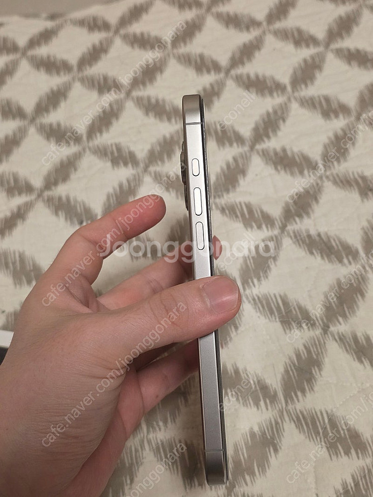 아이폰16 프로 맥스 512gb 자급제 팝니다--3