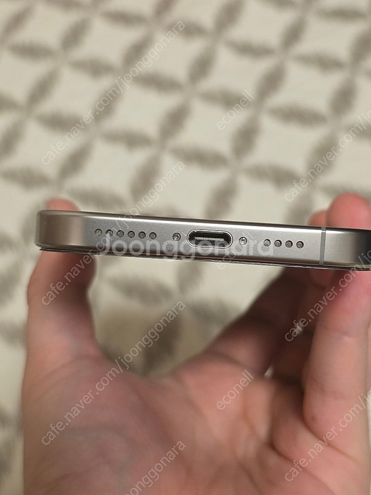 아이폰16 프로 맥스 512gb 자급제 팝니다--5