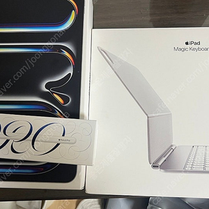 미개봉 아이패드 프로13 m4 2tb 셀룰러 나노텍스쳐, 애플펜슬 프로, 매직키보드13