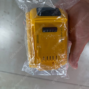 미사용) 디월트 DCB184 20V 5A 배터리