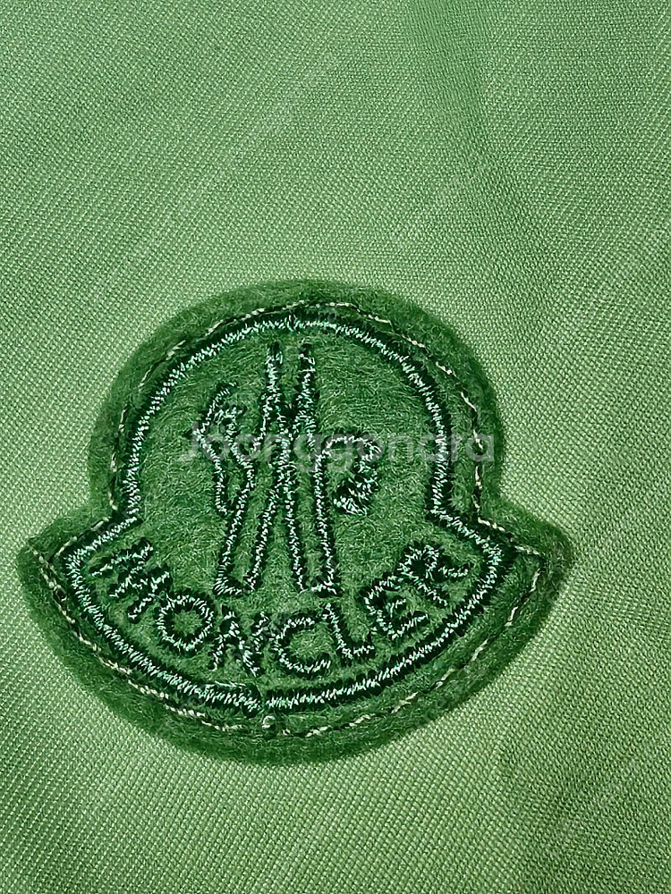 (정품) 몽클레어 여성 바람막이 자켓 (명품 여자 점퍼 패딩)--1