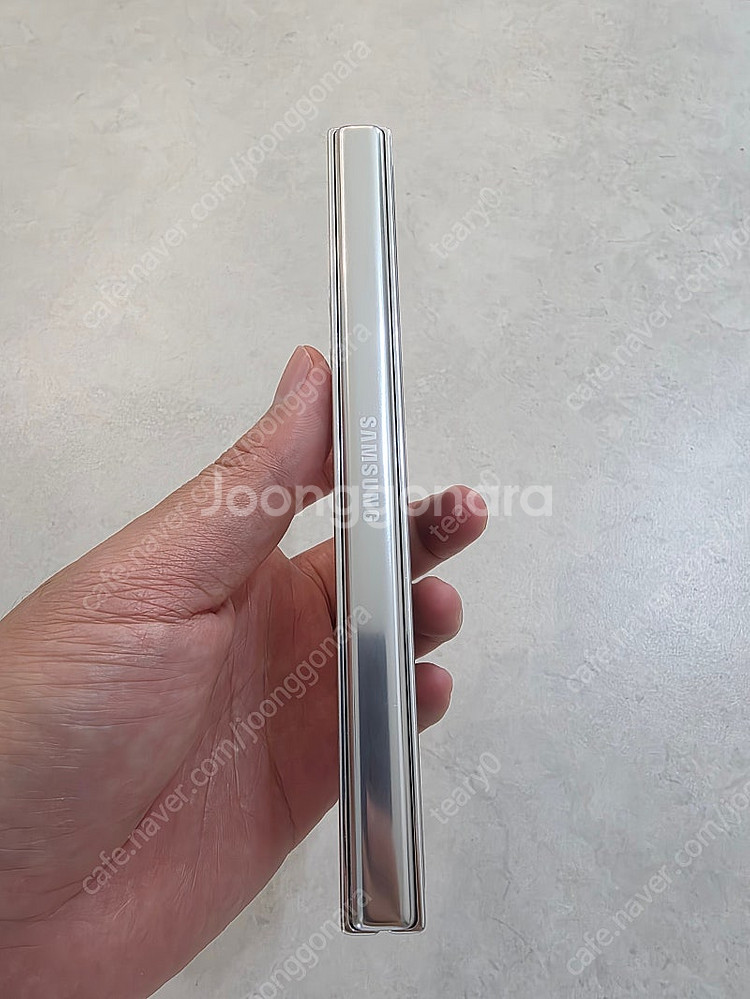 갤럭시 Z폴드5 크림색상 256G 풀박스 판매합니다.(...--7