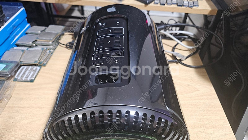Apple Mac Pro A1481 Late 2013--0