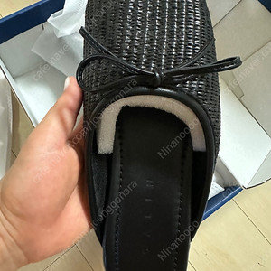 꺌랑 라탄뮬 동글이 블랙 240