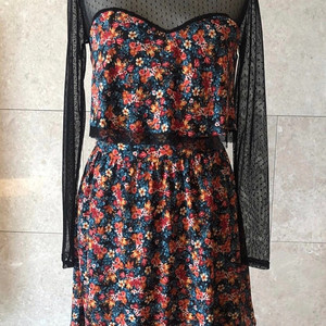 ZARA 새제품 꽃프린팅 블랙 레이스 씨드루 색시큐트한 원피스 S사이즈 이미지