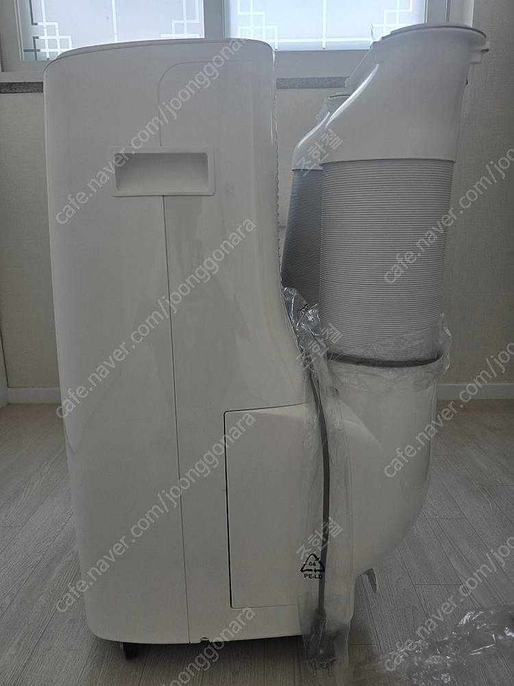 LG 휘센 이동식 에어컨 (듀얼호스) 2024년형 PQ08EDWAN 팝니다.--1