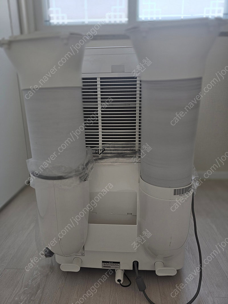 LG 휘센 이동식 에어컨 (듀얼호스) 2024년형 PQ08EDWAN 팝니다.--2