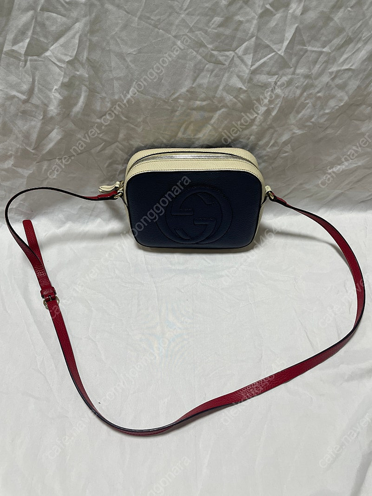 구찌 GG 로고 소호 디스코백 크로스백 이미지