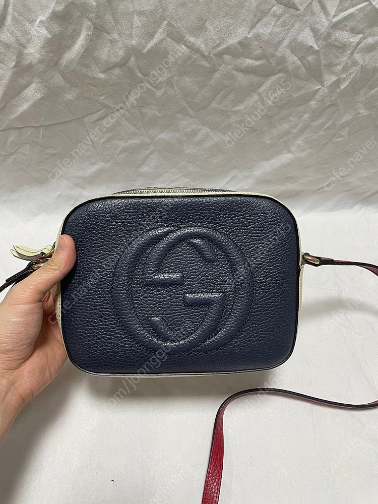 구찌 GG 로고 소호 디스코백 크로스백 이미지