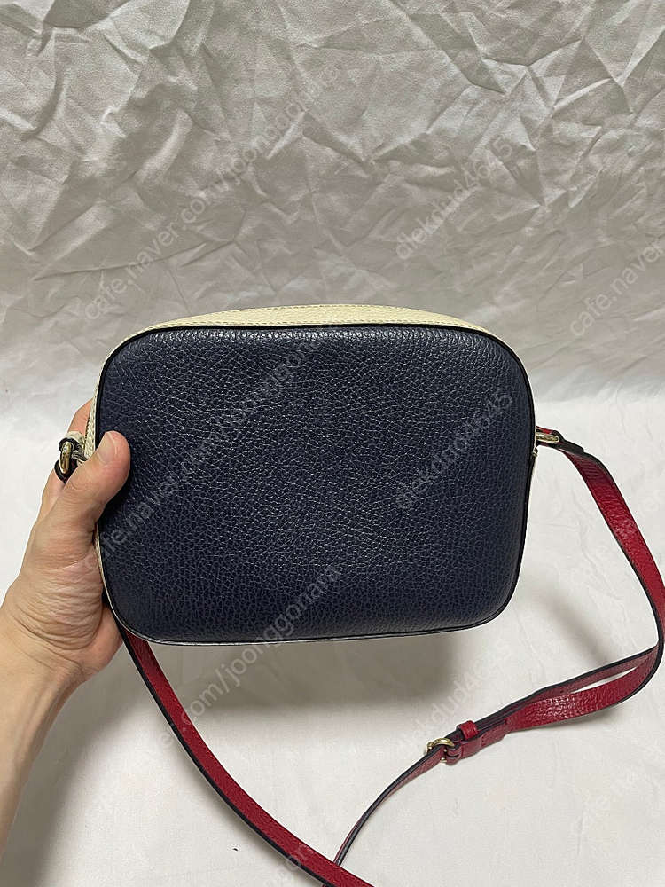 구찌 GG 로고 소호 디스코백 크로스백 이미지