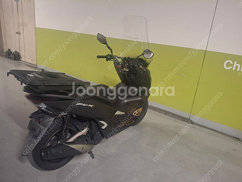 20년식 혼다 pcx125 판매합니다.--6