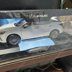 1:18 렉서스 rx450h+ 다이캐스트