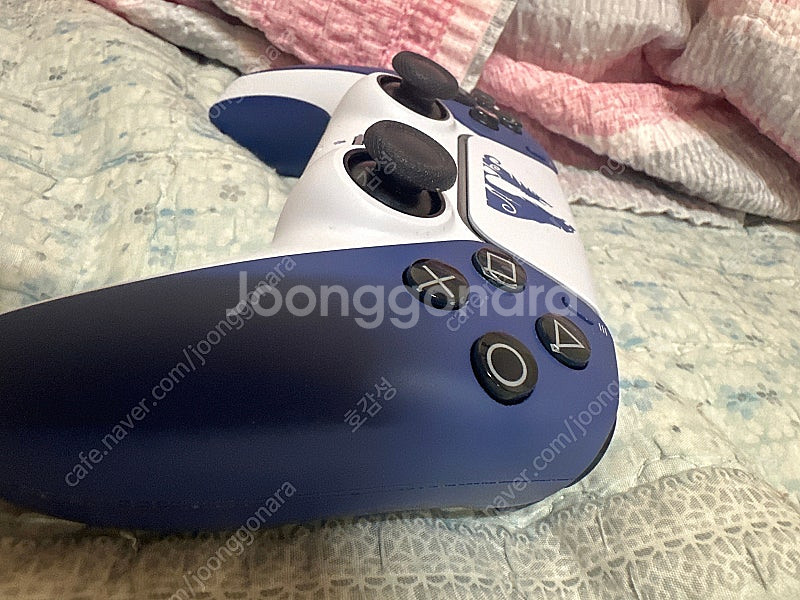 ps5 듀얼센스 갓오브워 라그나로크 쏠림--2