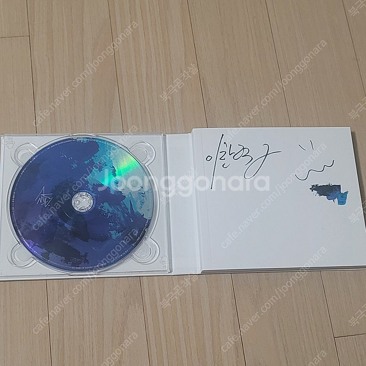 AKMU (악뮤) 항해 친필싸인 앨범 + 포토카드 2장...--1