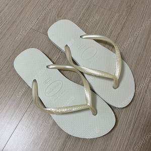 하바이아나스 슬림 화이트 230 새상품
