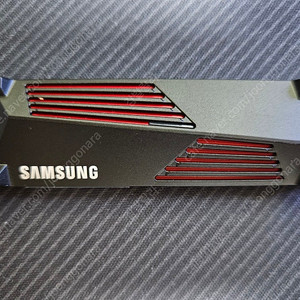 삼성 990PRO SSD 4TB 히트싱크 팝니다.