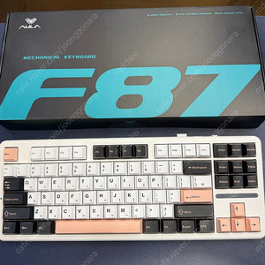 [판매중] AULA F87 pro 유무선 독거미 키보드 판매합니다(택배비 포함 55000원, 25.7.19 구매, 펀키스 정발판, 올리비아 화이트, 저소음피치축)