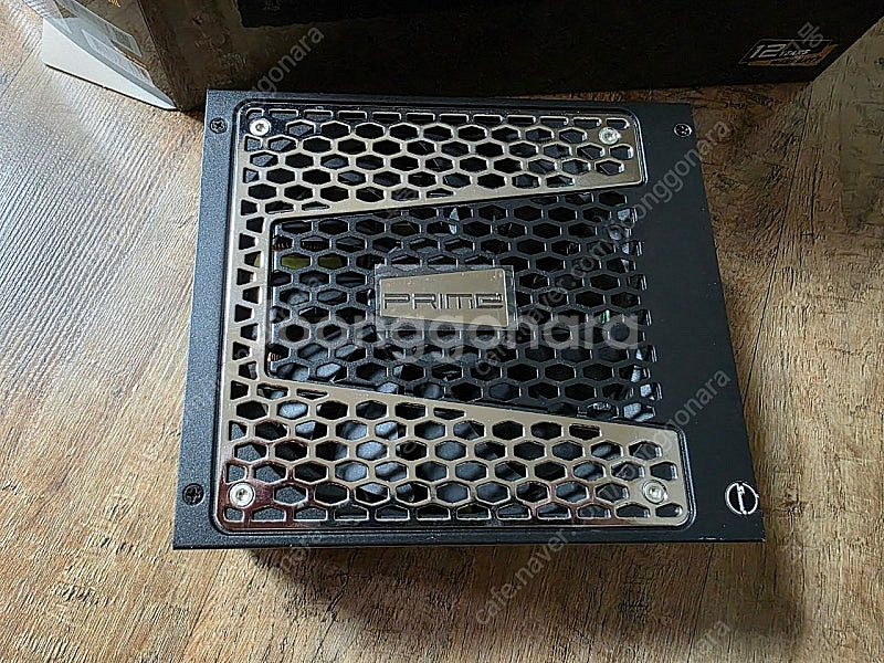 시소닉 프라임 골드 1000w 팝니다--3
