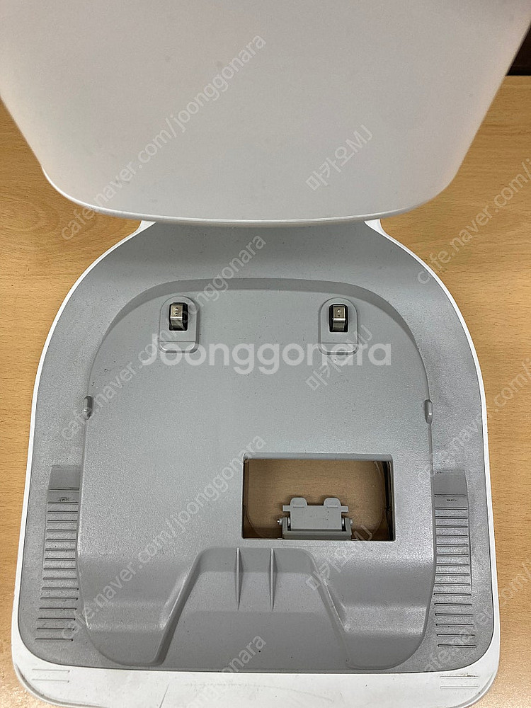 삼성 비스포크 제트봇 로봇청소기 먼지비움 스테이션 (VCA-RAE85A)--1